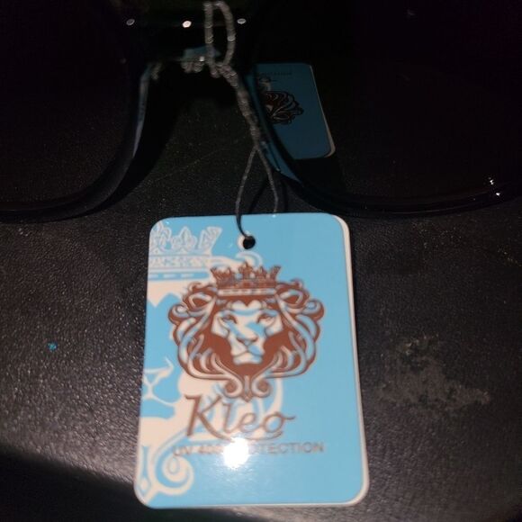 Kleo UV Protection Fashion Sunglasses - Picture 3 of 8